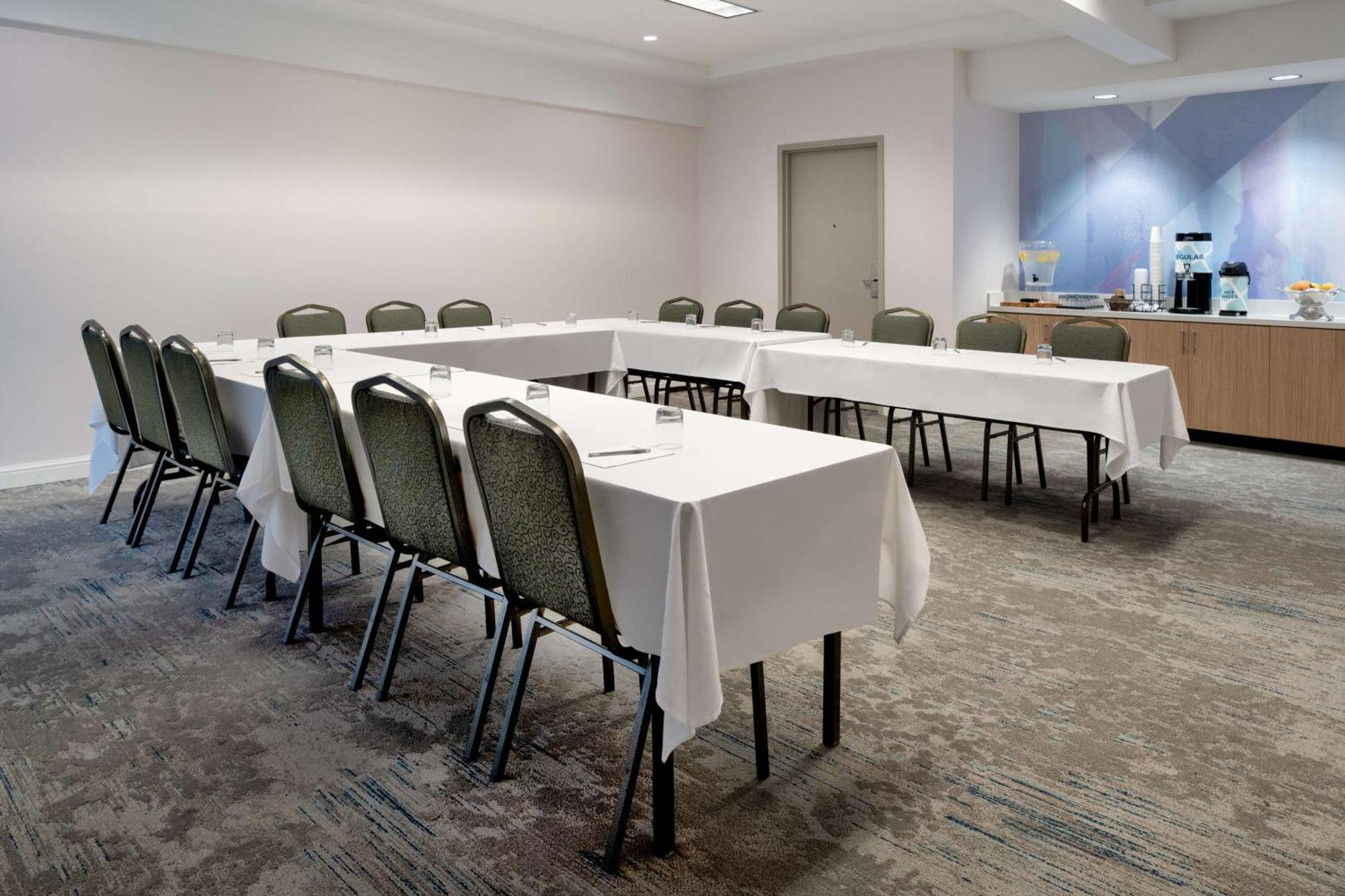 Hilton Garden Inn Фолсом Екстер'єр фото