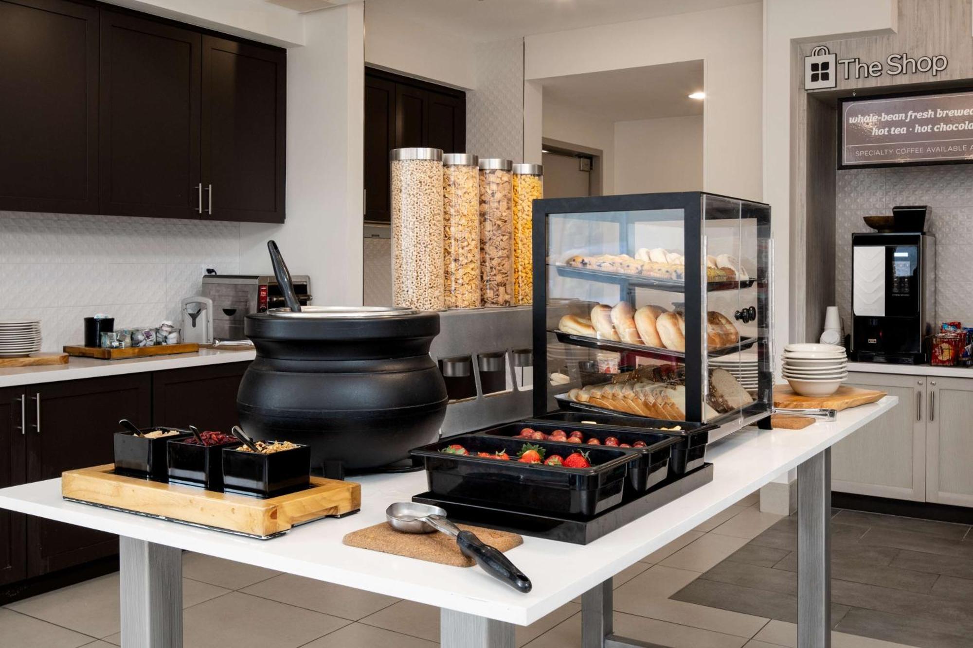 Hilton Garden Inn Фолсом Екстер'єр фото